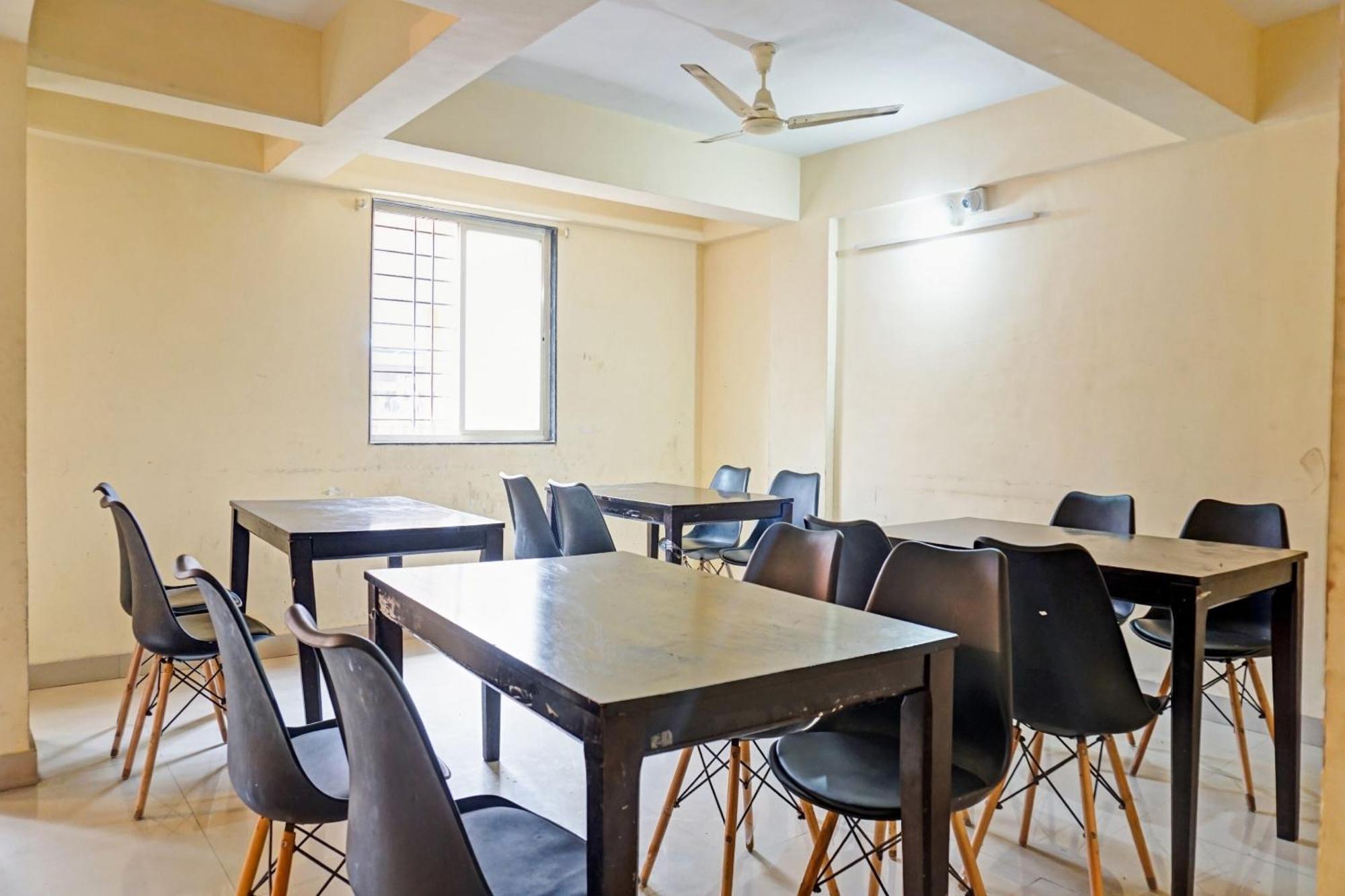 Collection O Royce Studios Near Pune Airport Екстериор снимка